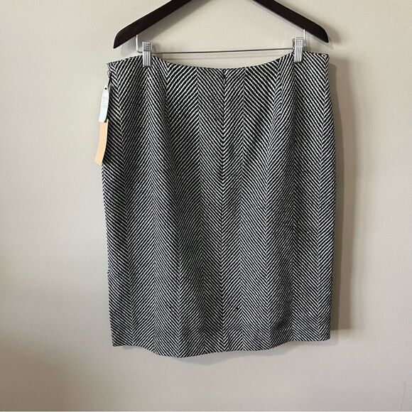 Halogen Herringbone High Waist Pencil Skirt - Picture 8 of 15